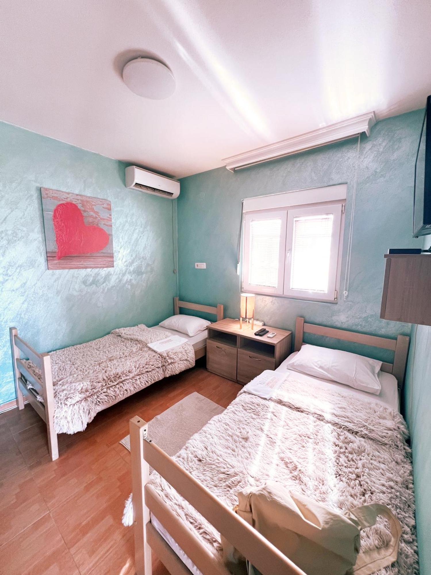 Apartments Aerodrom Podgorica Room photo